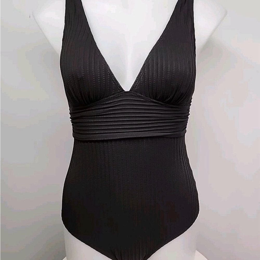 Black Ribbed One-Piece Swimsuit - Picture 4 of 5